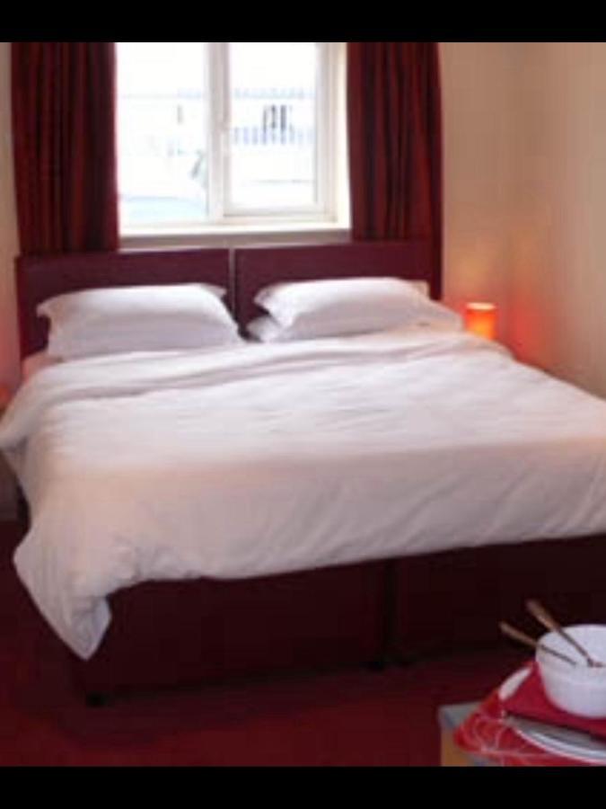Lenox Farm Bed & Breakfast Хейл Екстериор снимка