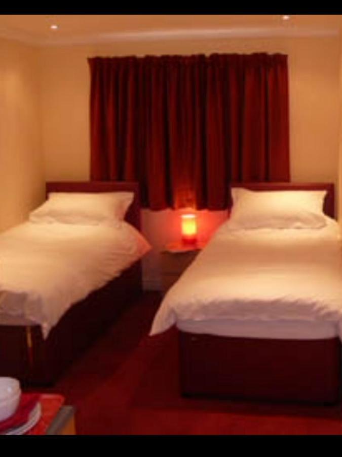 Lenox Farm Bed & Breakfast Хейл Екстериор снимка